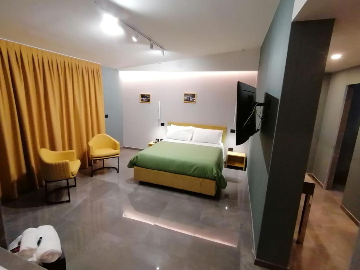 Hotel Xbusiness Nola Esterno foto