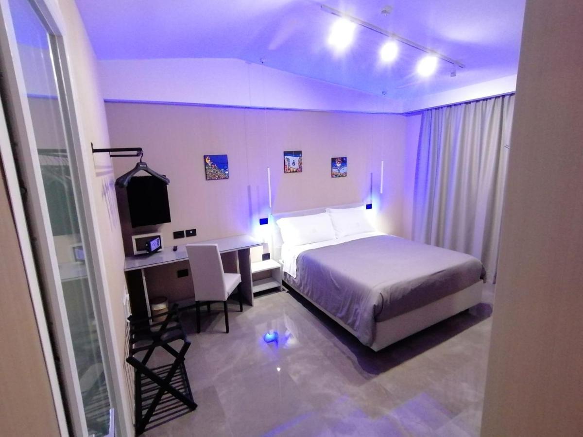Hotel Xbusiness Nola Esterno foto