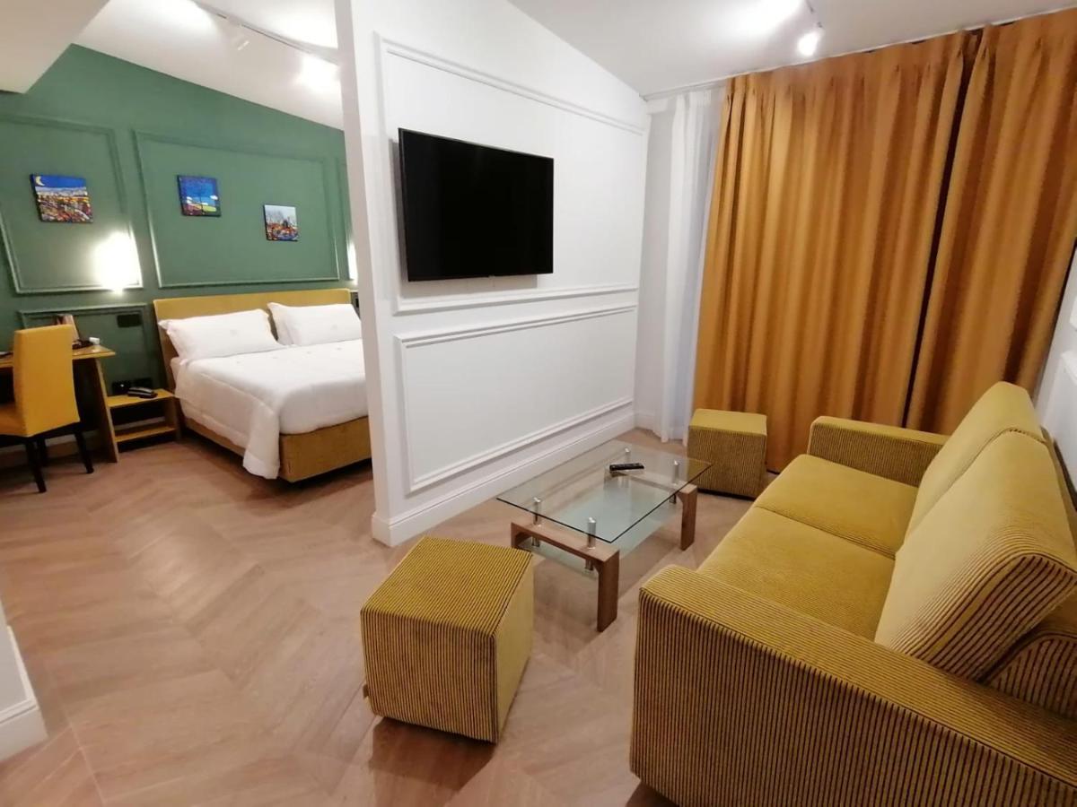 Hotel Xbusiness Nola Esterno foto