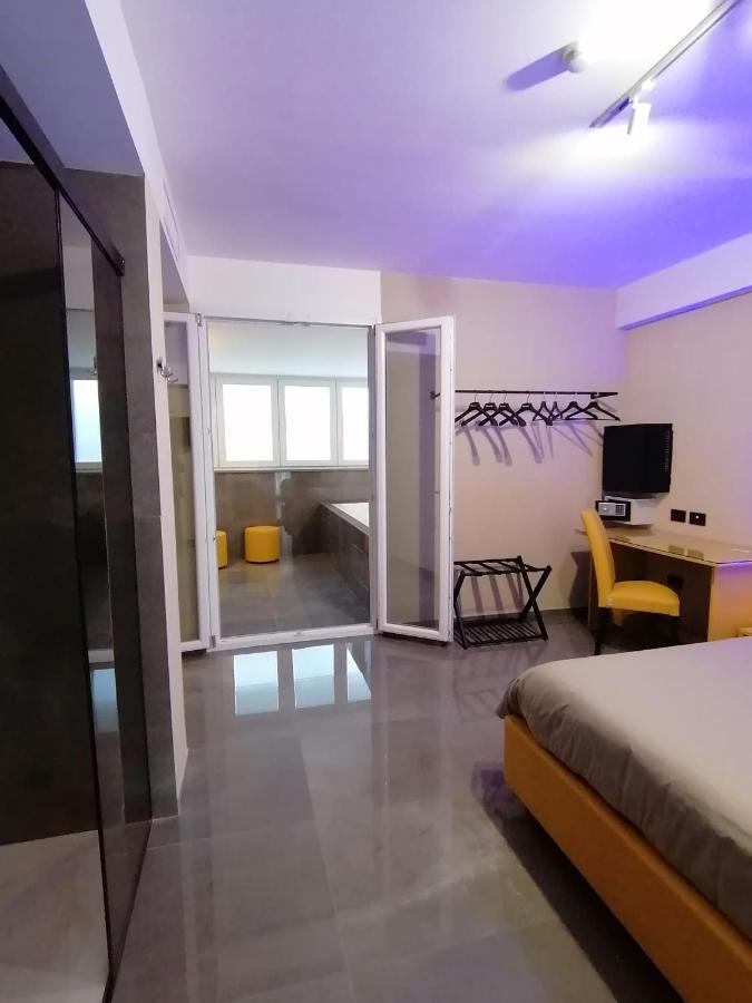 Hotel Xbusiness Nola Esterno foto