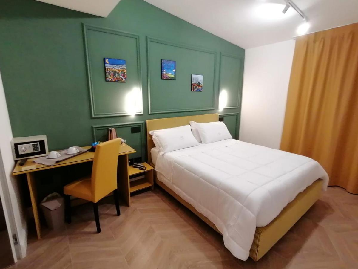 Hotel Xbusiness Nola Esterno foto